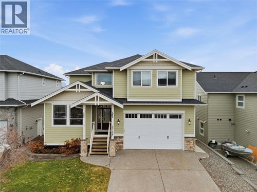 2748 Beachmount Cres, Kamloops, BC, V2B0E6 | Card Image
