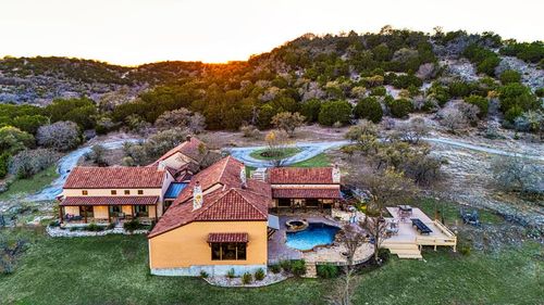 164 Camino Del Reserve Ln, Comfort, TX, 78013-3728 | Card Image