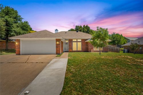 10328 Lone Pine Ln, Fort Worth, TX, 76108-3958 | Card Image