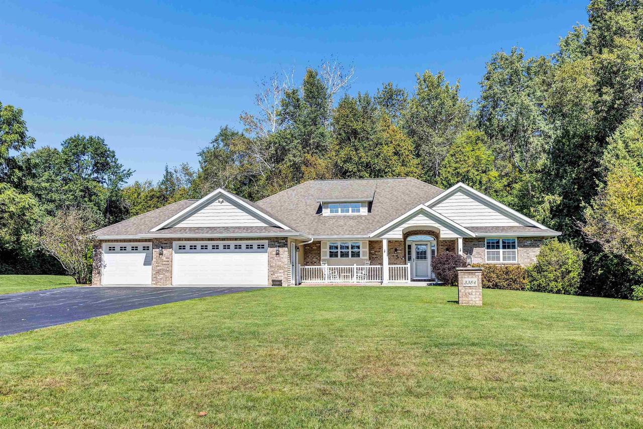 Tarragon Trl, Suamico, WI 54313