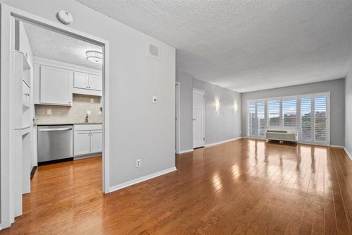 apt-905-232 S Highland St, Memphis, TN, 38111-4537 | Card Image