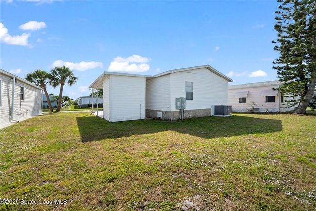 641 Hyacinth Cir, House other with 2 bedrooms, 2 bathrooms and null parking in Barefoot Bay FL | Image 26