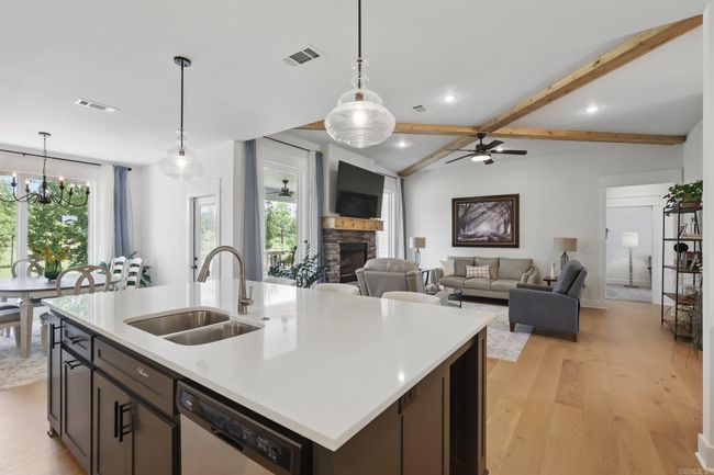10584 Gunter Loop, House other with 4 bedrooms, 2 bathrooms and null parking in Benton AR | Image 9