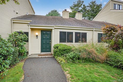 16 Fox Run Rd, Pound Ridge, NY, 10576-1726 | Card Image