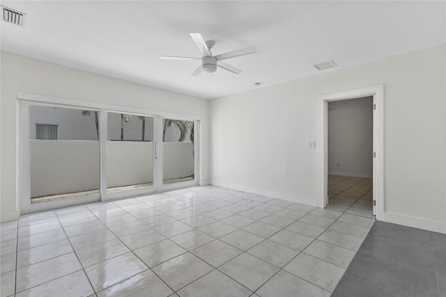 2356 Sw 16 Th Ave, Townhouse with 4 bedrooms, 3 bathrooms and null parking in Miami FL | Image 11