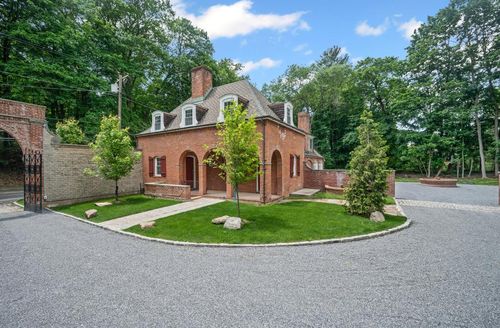 22 Brookville Rd, Glen Head, NY, 11545-3024 | Card Image
