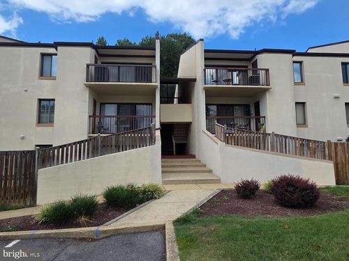 203-7b-10118 Campus Way S, UPPER MARLBORO, MD, 20774-2136 | Card Image