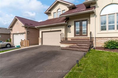 33 Draper St, House other with 5 bedrooms, 3 bathrooms and 4 parking in Brantford ON | Image 2