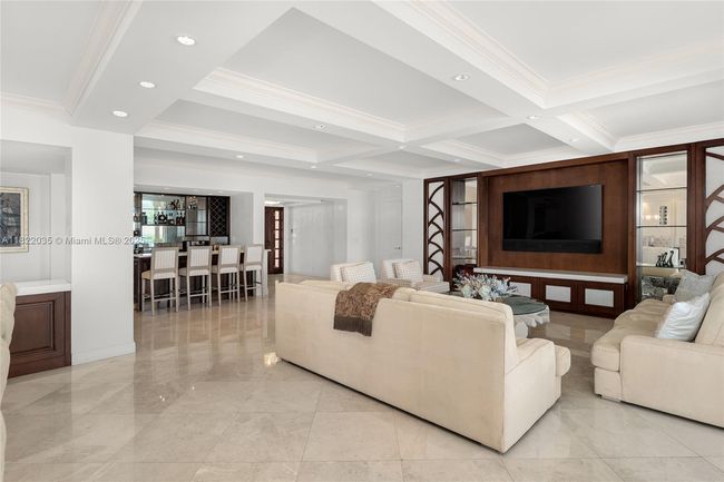 5233 - 5233 Fisher Island Dr, Condo with 4 bedrooms, 5 bathrooms and null parking in Miami Beach FL | Image 16