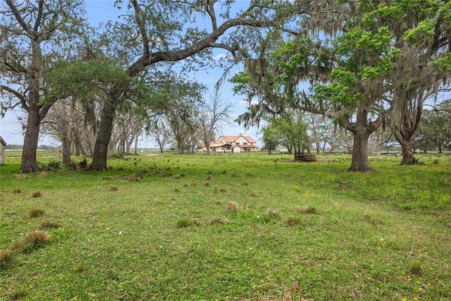 9474 Fm 524 Rd, Home with 5 bedrooms, 5 bathrooms and 3 parking in Sweeny TX | Image 45