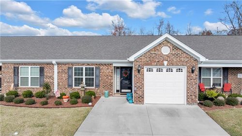 105 Oak Ridge Dr, Archdale, NC, 27263-4590 | Card Image