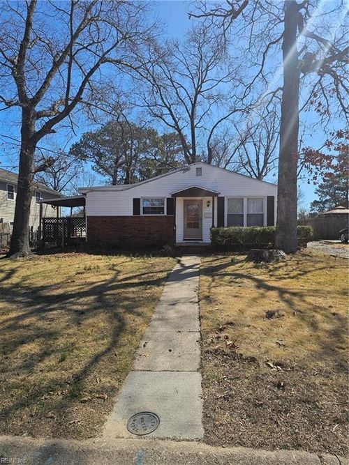 8384 Capeview Ave, Norfolk, VA, 23518-5937 | Card Image