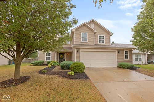 15215 Smarty Jones Dr, Noblesville, IN, 46060-5665 | Card Image
