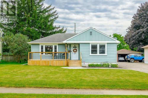 5916 Murray Street, Niagara Falls (Dorchester), ON, L2G2J8 | Card Image
