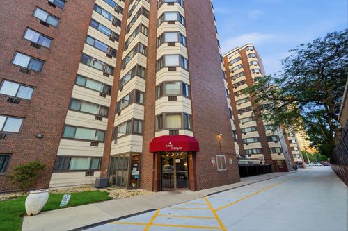 1030-7337 S South Shore Dr, Chicago, IL, 60649-3549 | Card Image