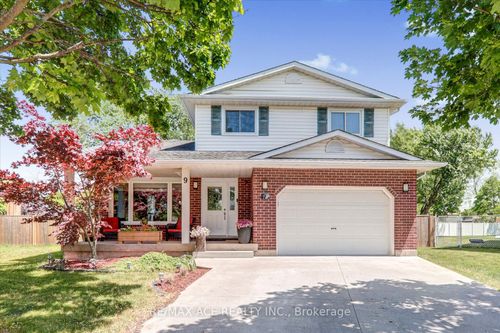 9 Parkview Crt, Thorold, ON, L2V4Z1 | Card Image