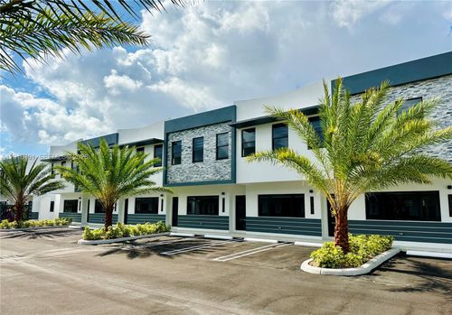 19199 Nw 37th Ave, Miami Gardens, FL, 33056-2211 | Card Image