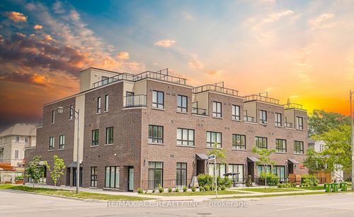 105-3686 St Clair Ave E, Scarborough, ON, M1M0E4 | Card Image