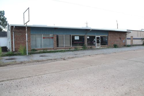 120 E Howard St, Nashville, AR, 71852-2106 | Card Image