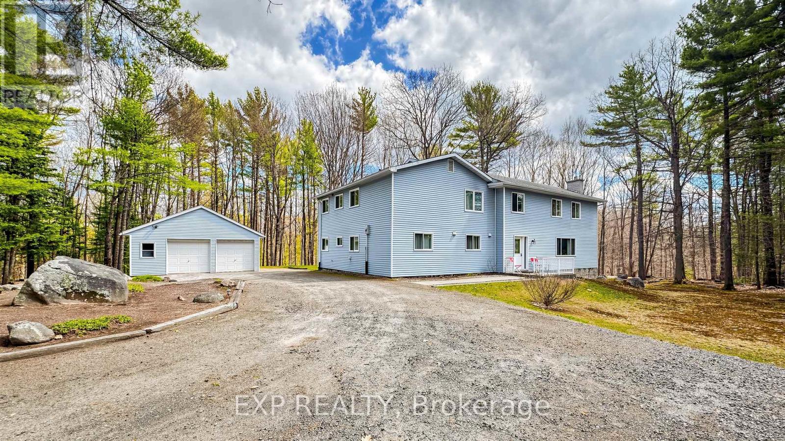 Residential in Lake of Bays (Mclean) 2