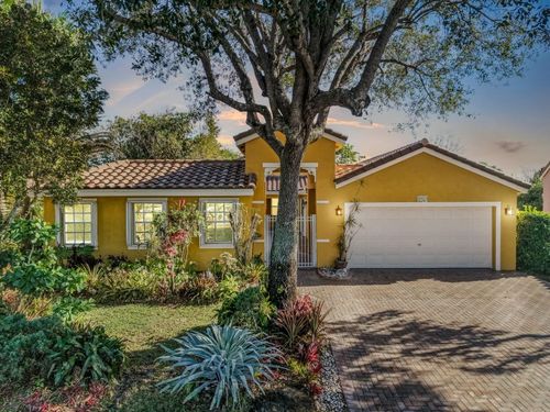 19820 Sw 7th Pl, Pembroke Pines, FL, 33029-1255 | Card Image