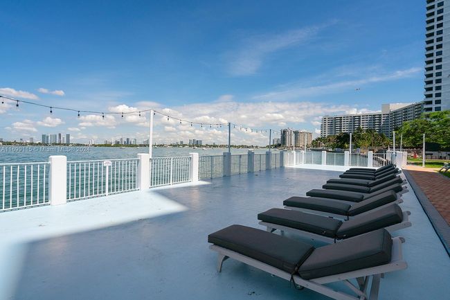 APT-4F - 1250 West Ave, Condo with 1 bedrooms, 1 bathrooms and null parking in Miami Beach FL | Image 11