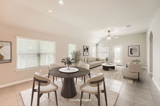 Open Floor Plan | Image 10