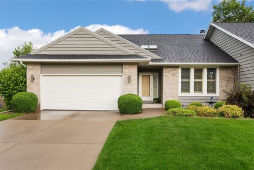 a-1661 Bilgarie Ct Ne, Cedar Rapids, IA, 52402-3382 | Card Image
