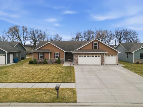 1926 Daisy St Se, DeMotte, IN, 46310 | Card Image