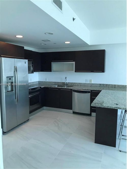 apt-3109-950 Brickell Bay Dr, Miami, FL, 33131-3956 | Card Image