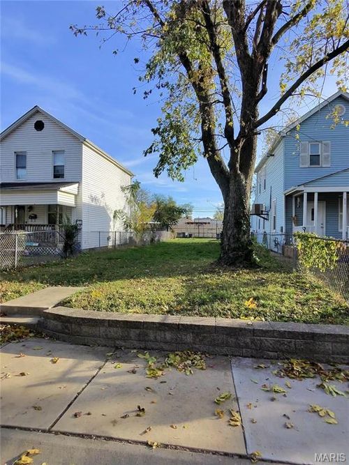 625 Benton St, Valley Park, MO, 63088-1805 | Card Image