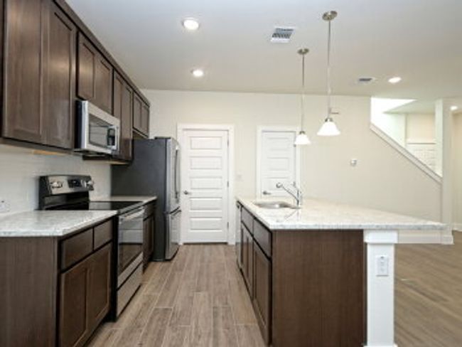 411 Parkline Dr, Condo with 3 bedrooms, 2 bathrooms and 2 parking in Georgetown TX | Image 5