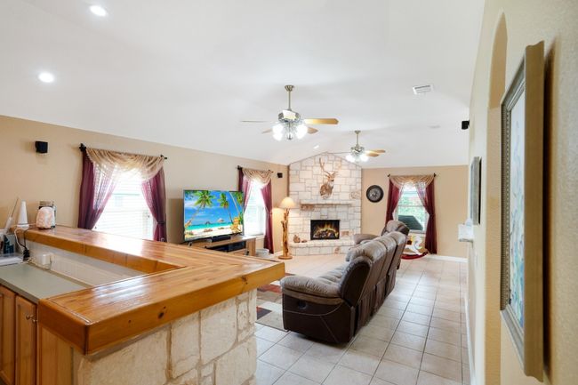 213 S Buffalo Pass, House other with 3 bedrooms, 2 bathrooms and 6 parking in Georgetown TX | Image 18