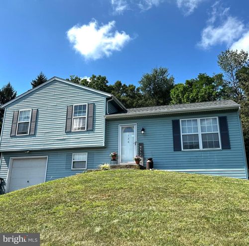 126 W Brookfield Dr, Lebanon, PA, 17046-1867 | Card Image