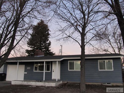 1875 Falcon Dr, Ammon, ID, 83406-6544 | Card Image