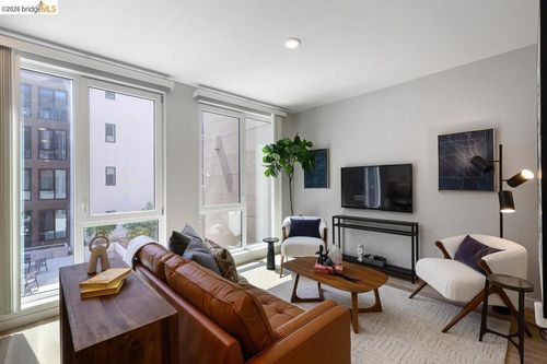 425-260 Brooklyn Basin Way, Oakland, CA, 94606 | Card Image