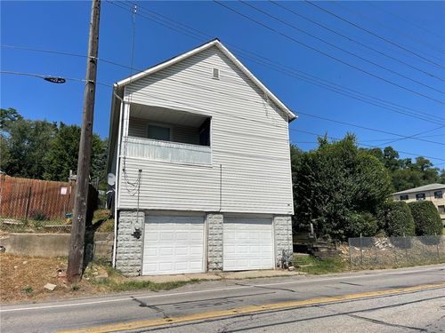 126 Elmwood St, New Castle, PA, 16101-1780 | Card Image