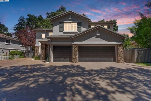 192 Mayhew Way, Walnut Creek, CA, 94597-2031 | Card Image