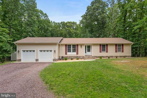 7021 Reno Ln, Fredericksburg, VA, 22407-2261 | Card Image