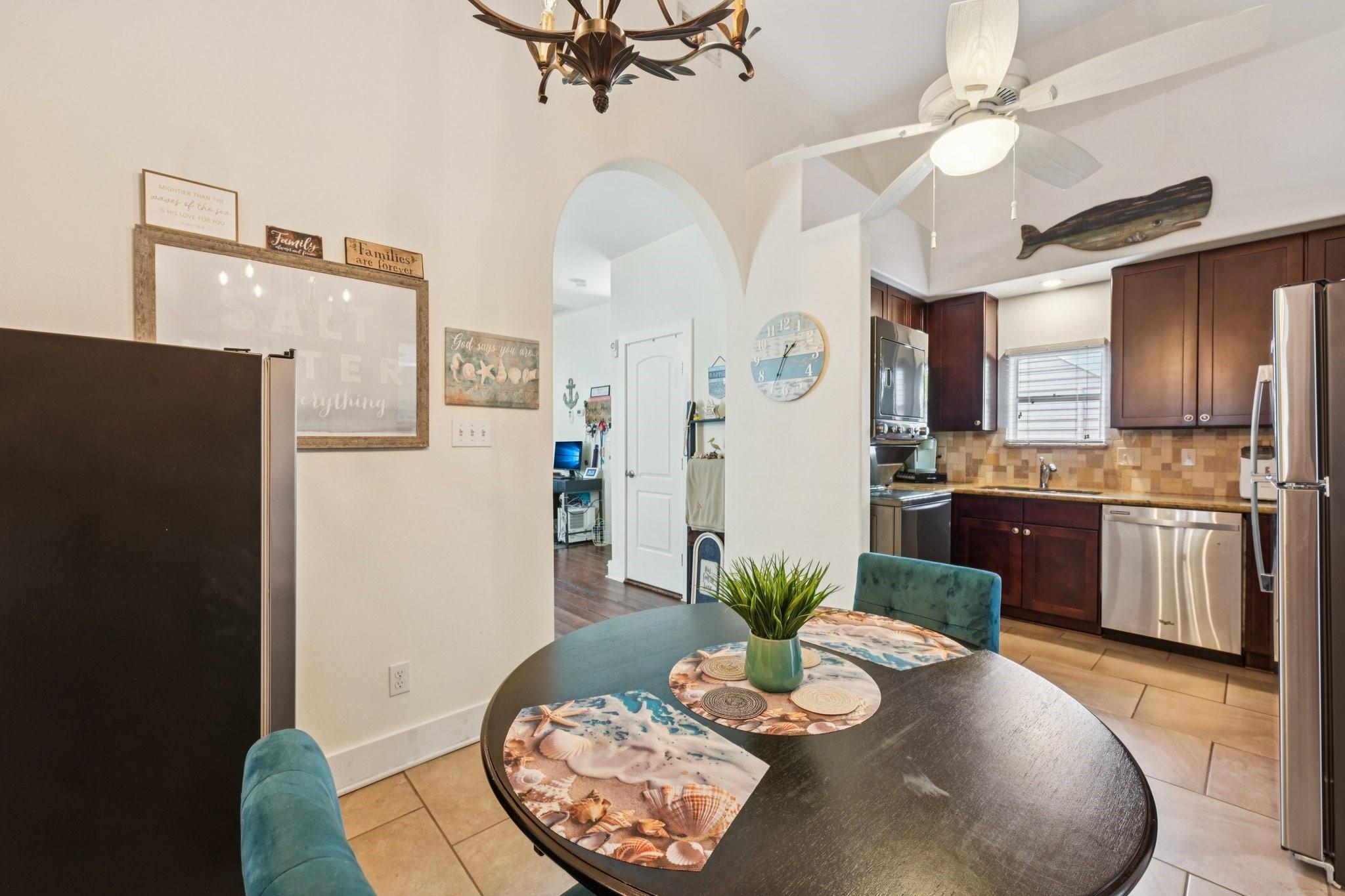 Residential Income in Galveston 4