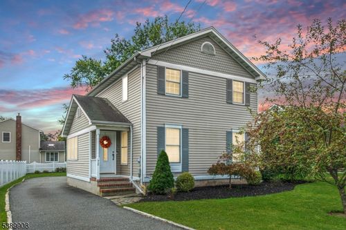 72 Reynolds Ave, Whippany, NJ, 07981-1229 | Card Image