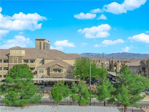 313-7115 S Durango Dr, Las Vegas, NV, 89113-2053 | Card Image