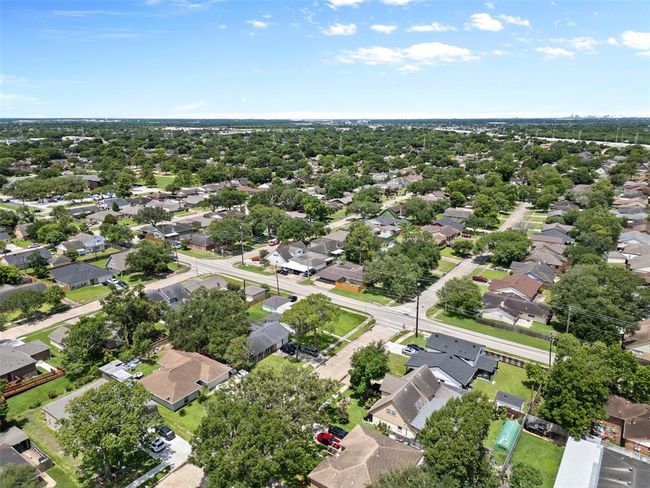 Aerial neighborhood view | Image 30
