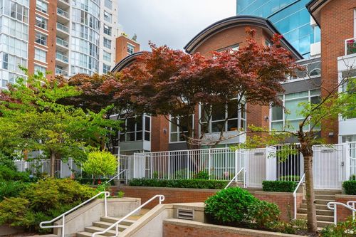 1268 Quebec St, Vancouver, BC, V6A4G7 | Card Image