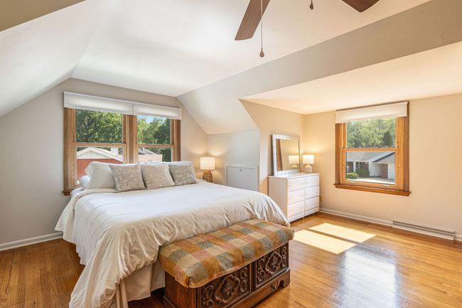 6037 N Elm Tree Rd, House other with 4 bedrooms, 2 bathrooms and null parking in GLENDALE WI | Image 13