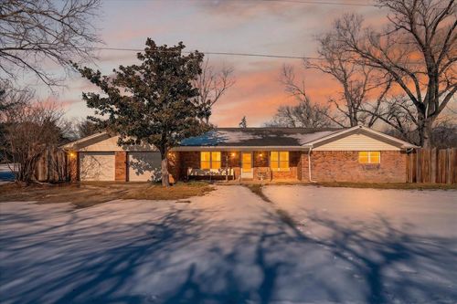 702 El Camino Real, Chico, TX, 76431-1943 | Card Image