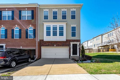 6830 Hartzell Hill Ln, HAYMARKET, VA, 20169-4946 | Card Image