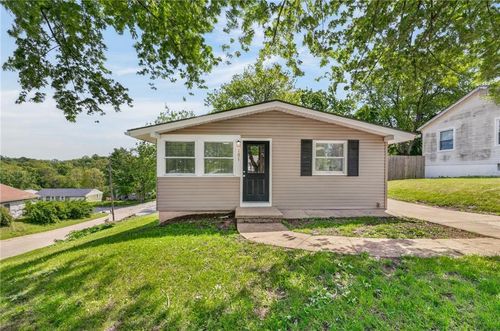101 Rader Ave, Platte City, MO, 64079-9658 | Card Image