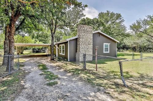 3009 Tanglewood Dr, Granbury, TX, 76048-3571 | Card Image