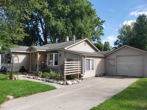 7276 Oak Rd, Lexington, MI, 48450-8677 | Card Image